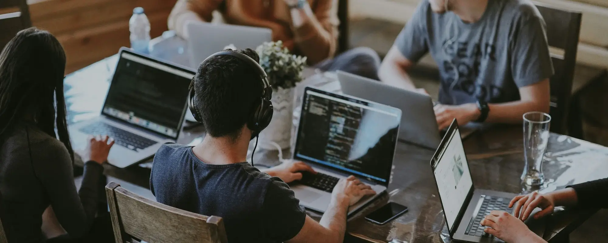 Team collaboration at M-SQUARE - professionals working together on strategy